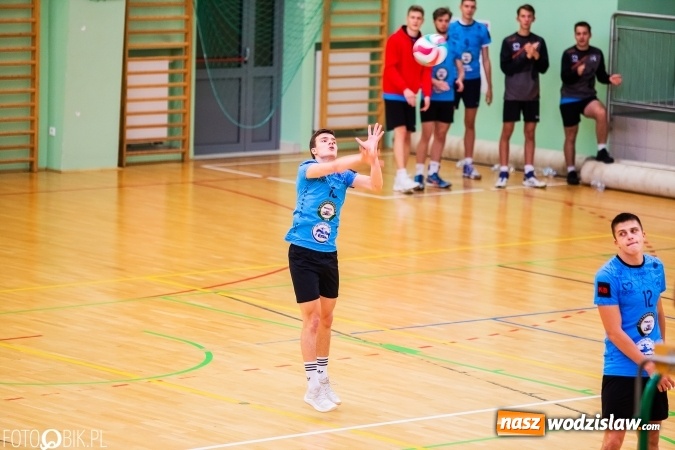 Zdjęcie w galerii na portalu naszwodzislaw.com: Nierówna forma AZS Rafako. Górnik Radlin zwycięski wiadomości z regionu