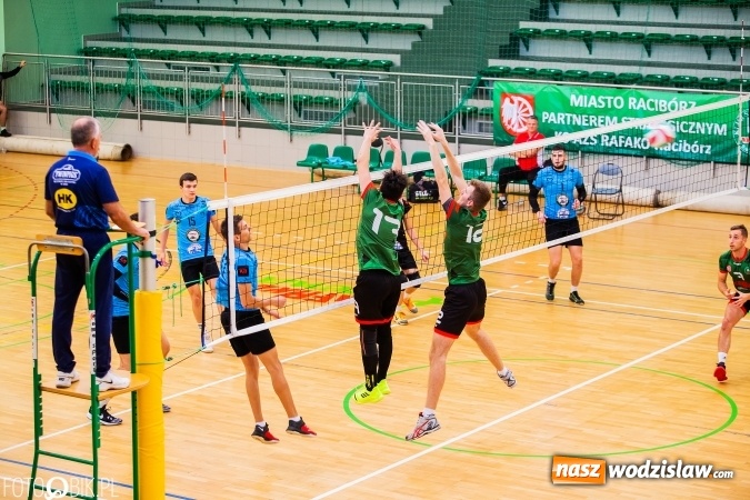 Zdjęcie w galerii na portalu naszwodzislaw.com: Nierówna forma AZS Rafako. Górnik Radlin zwycięski wiadomości z regionu