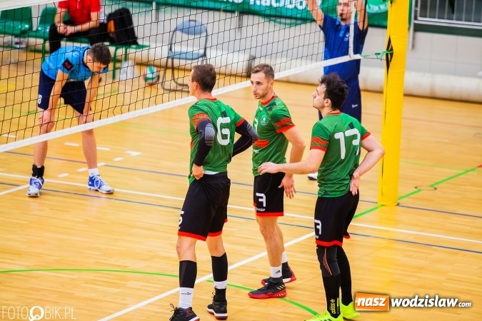 Zdjęcie w galerii na portalu naszwodzislaw.com: Nierówna forma AZS Rafako. Górnik Radlin zwycięski wiadomości z regionu