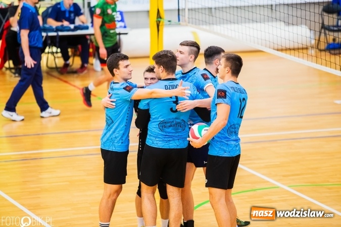 Zdjęcie w galerii na portalu naszwodzislaw.com: Nierówna forma AZS Rafako. Górnik Radlin zwycięski wiadomości z regionu