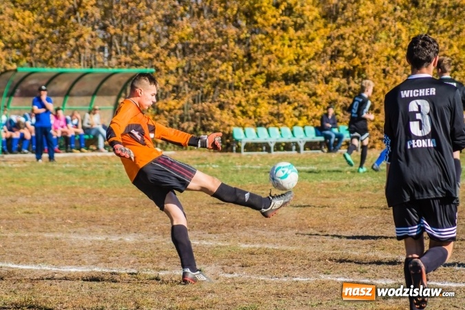 Zdjęcie w galerii na portalu naszwodzislaw.com: MKS Gminy Lubomia gorszy od Wichru Płonia wiadomości z regionu