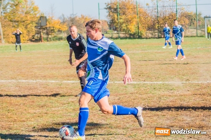 Zdjęcie w galerii na portalu naszwodzislaw.com: MKS Gminy Lubomia gorszy od Wichru Płonia wiadomości z regionu