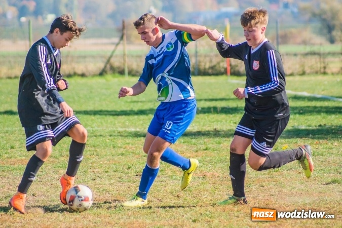 Zdjęcie w galerii na portalu naszwodzislaw.com: MKS Gminy Lubomia gorszy od Wichru Płonia wiadomości z regionu