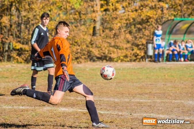 Zdjęcie w galerii na portalu naszwodzislaw.com: MKS Gminy Lubomia gorszy od Wichru Płonia wiadomości z regionu