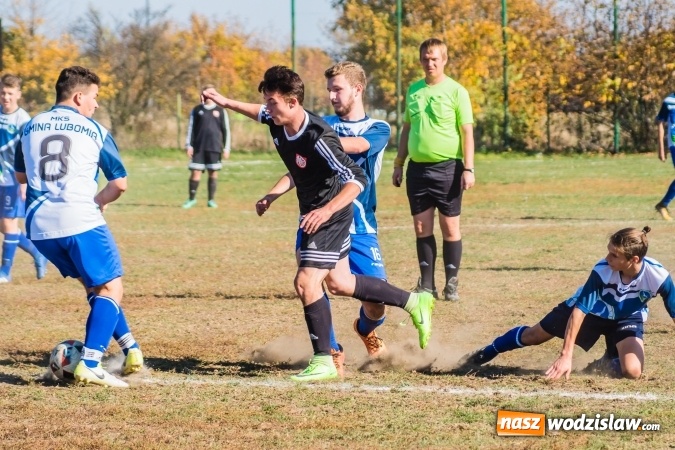 Zdjęcie w galerii na portalu naszwodzislaw.com: MKS Gminy Lubomia gorszy od Wichru Płonia wiadomości z regionu