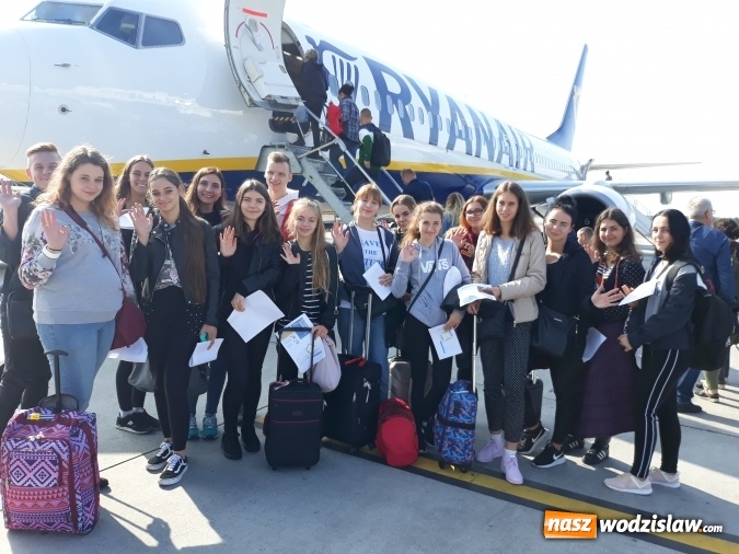 Zdjęcie w galerii na portalu naszwodzislaw.com: Zespół Szkół Ekonomicznych przekracza granice wiadomości z regionu