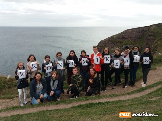 Zdjęcie w galerii na portalu naszwodzislaw.com: Zespół Szkół Ekonomicznych przekracza granice wiadomości z regionu