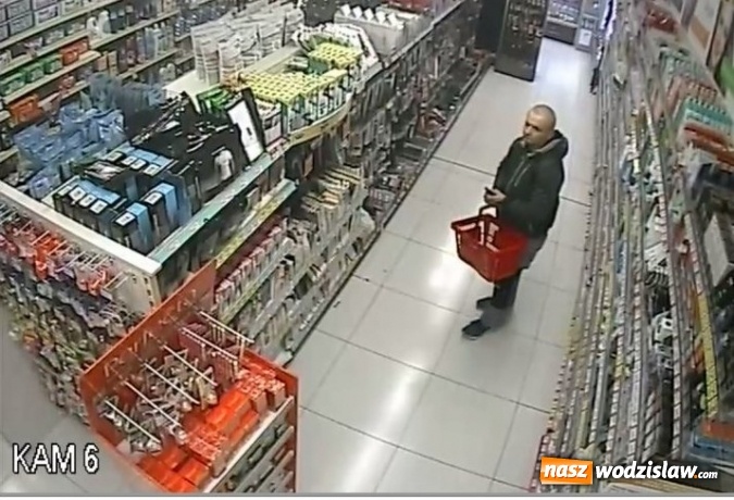 Zdjęcie w galerii na portalu naszwodzislaw.com: Policja publikuje wizerunek sprawcy kradzieży wiadomości z regionu