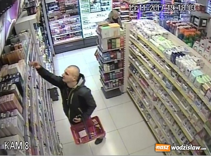 Zdjęcie w galerii na portalu naszwodzislaw.com: Policja publikuje wizerunek sprawcy kradzieży wiadomości z regionu