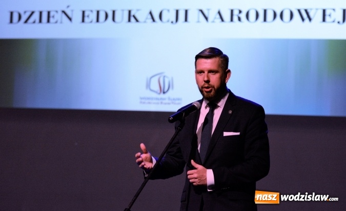 Zdjęcie w galerii na portalu naszwodzislaw.com: Pracownicy wodzisławskiej oświaty wyróżnieni wiadomości z regionu