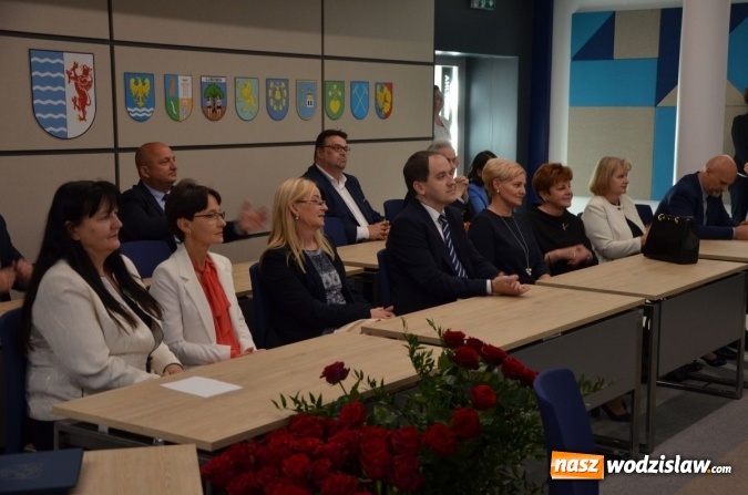 Zdjęcie w galerii na portalu naszwodzislaw.com: W powiecie obchodzono Dzień Nauczyciela wiadomości z regionu