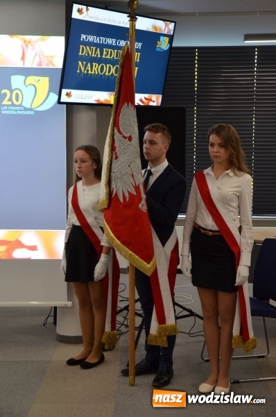 Zdjęcie w galerii na portalu naszwodzislaw.com: W powiecie obchodzono Dzień Nauczyciela wiadomości z regionu