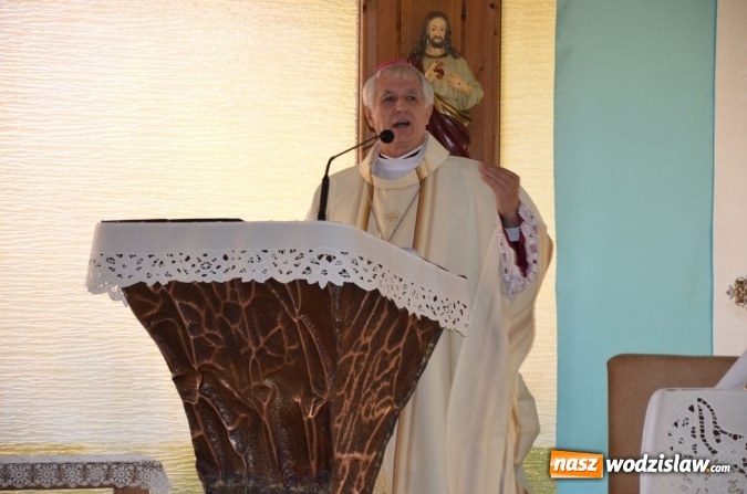 Zdjęcie w galerii na portalu naszwodzislaw.com: Od dziesięciu lat DPS w Gorzycach nosi imię Papieża Jana Pawła II wiadomości z regionu