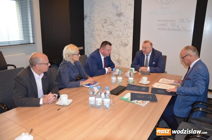 Zdjęcie w galerii na portalu naszwodzislaw.com: Trzy wodzisławskie szkoły zostaną podłączone do sieci ciepłowniczej wiadomości z regionu