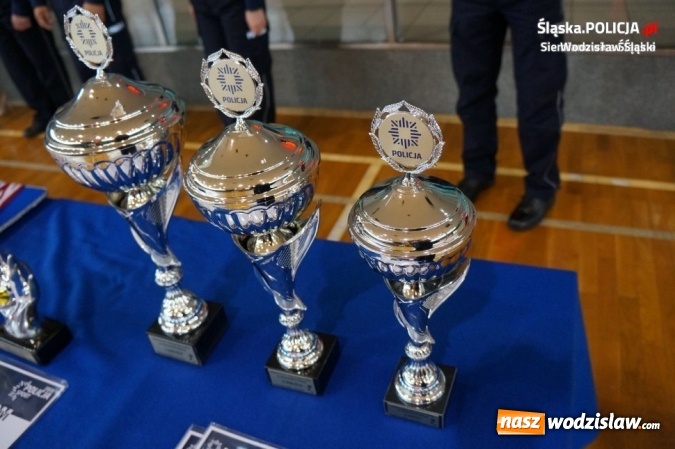Zdjęcie w galerii na portalu naszwodzislaw.com: Policjanci z KPP Wodzisław na podium wojewódzkich mistrzostw policji w piłce halowej wiadomości z regionu
