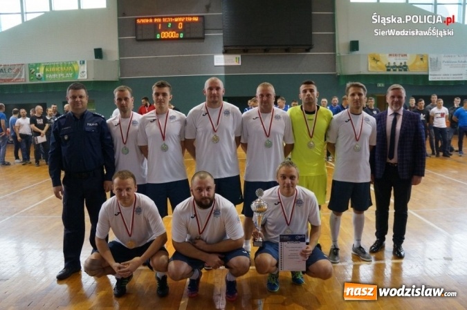 Zdjęcie w galerii na portalu naszwodzislaw.com: Policjanci z KPP Wodzisław na podium wojewódzkich mistrzostw policji w piłce halowej wiadomości z regionu
