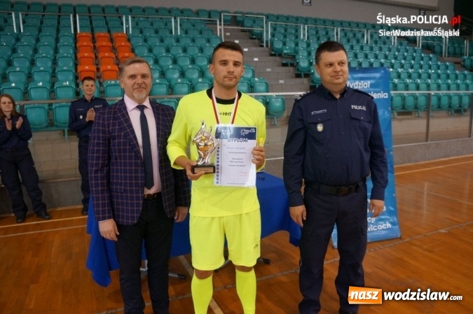 Zdjęcie w galerii na portalu naszwodzislaw.com: Policjanci z KPP Wodzisław na podium wojewódzkich mistrzostw policji w piłce halowej wiadomości z regionu