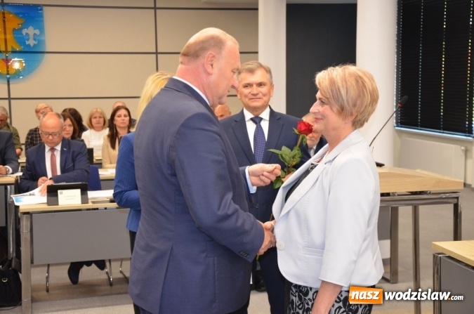 Zdjęcie w galerii na portalu naszwodzislaw.com: Uhonorowano zasłużonych pracowników ochrony zdrowia wiadomości z regionu