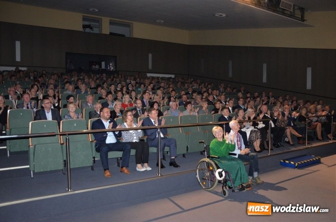 Zdjęcie w galerii na portalu naszwodzislaw.com: Orkiestra Kameralna Eleganza zabrała w podróż do Wiednia wiadomości z regionu