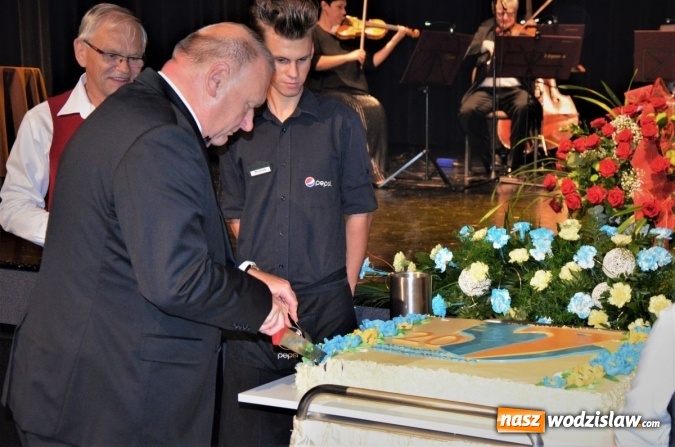 Zdjęcie w galerii na portalu naszwodzislaw.com: Orkiestra Kameralna Eleganza zabrała w podróż do Wiednia wiadomości z regionu