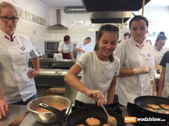 Zdjęcie w galerii na portalu naszwodzislaw.com: Wszystko zaczyna się od pomysłu. Ogólnopolski Tydzień Kariery w wodzisławskim ZSE wiadomości z regionu