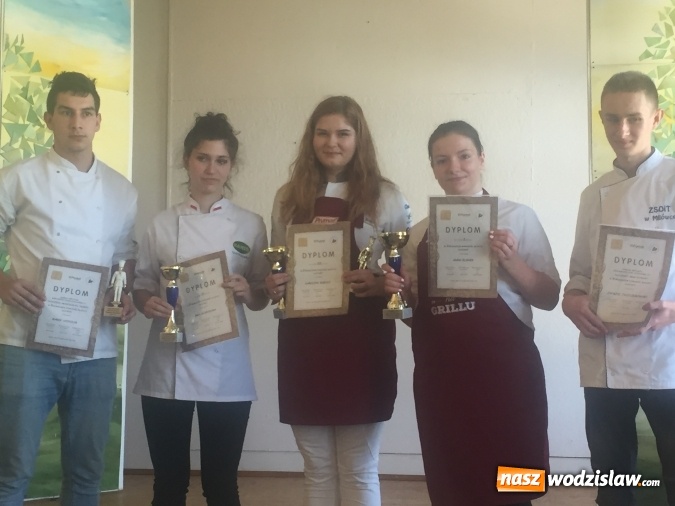Zdjęcie w galerii na portalu naszwodzislaw.com: Gastronomowie z wodzisławskiego Ekonomika zdominowali konkurs kulinarny w Cieszynie wiadomości z regionu