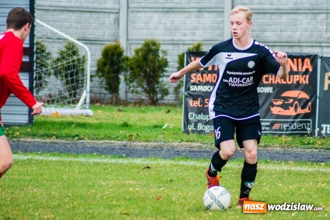 Zdjęcie w galerii na portalu naszwodzislaw.com: Dwa szybkie trafienia ustawiły spotkanie. Juniorzy Tworkowa pokonali Turzę Śląską wiadomości z regionu