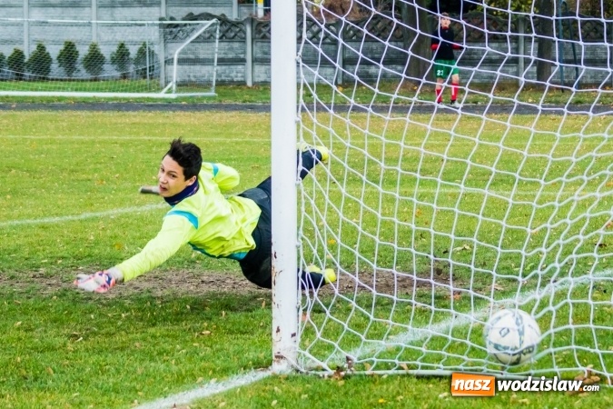 Zdjęcie w galerii na portalu naszwodzislaw.com: Dwa szybkie trafienia ustawiły spotkanie. Juniorzy Tworkowa pokonali Turzę Śląską wiadomości z regionu