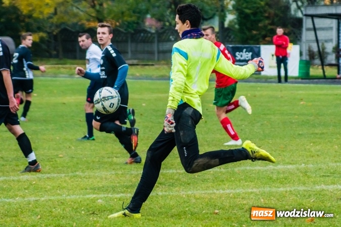 Zdjęcie w galerii na portalu naszwodzislaw.com: Dwa szybkie trafienia ustawiły spotkanie. Juniorzy Tworkowa pokonali Turzę Śląską wiadomości z regionu