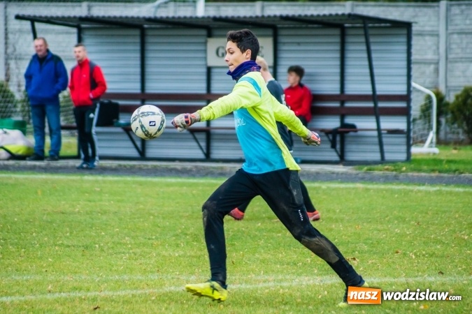 Zdjęcie w galerii na portalu naszwodzislaw.com: Dwa szybkie trafienia ustawiły spotkanie. Juniorzy Tworkowa pokonali Turzę Śląską wiadomości z regionu
