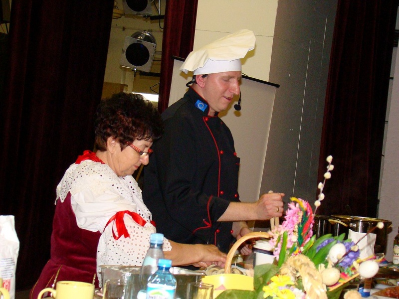 Zdjęcie w galerii na portalu naszwodzislaw.com: Jak Remigiusz Rączka w Radlinie gotował wiadomości z regionu