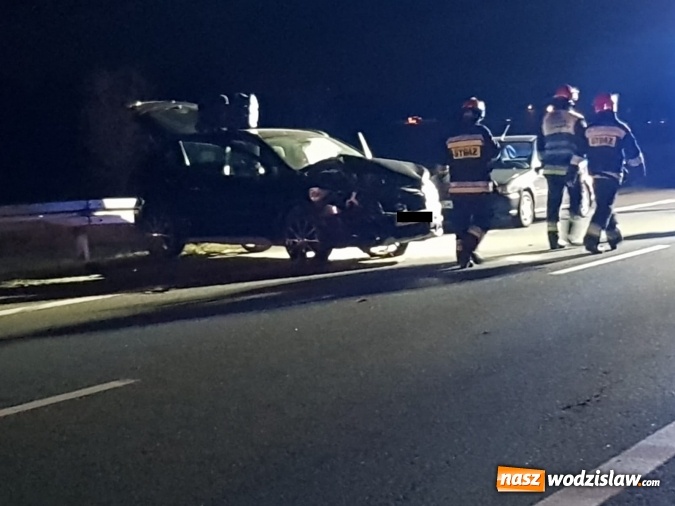 Zdjęcie w galerii na portalu naszwodzislaw.com: Zderzenie passata i suzuki na DK 78 Olza-Chałupki wiadomości z regionu