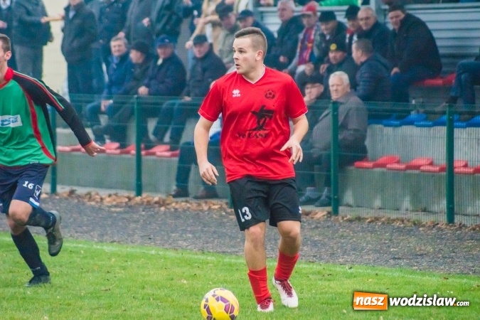 Zdjęcie w galerii na portalu naszwodzislaw.com: A klasa. Totalna demolka w Tworkowie wiadomości z regionu