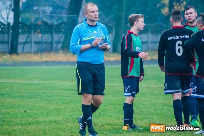 Zdjęcie w galerii na portalu naszwodzislaw.com: A klasa. Totalna demolka w Tworkowie wiadomości z regionu