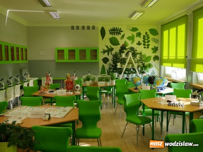 Zdjęcie w galerii na portalu naszwodzislaw.com: W wodzisławskiej SP 10 otwarto Zieloną Pracownię wiadomości z regionu