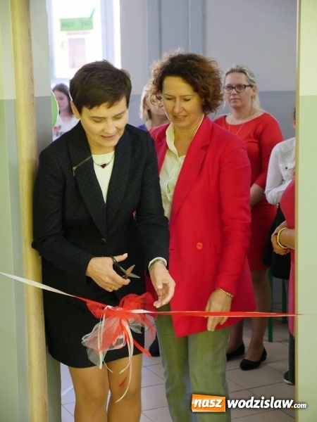 Zdjęcie w galerii na portalu naszwodzislaw.com: W wodzisławskiej SP 10 otwarto Zieloną Pracownię wiadomości z regionu
