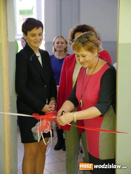 Zdjęcie w galerii na portalu naszwodzislaw.com: W wodzisławskiej SP 10 otwarto Zieloną Pracownię wiadomości z regionu