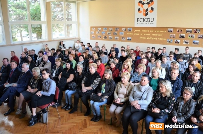 Zdjęcie w galerii na portalu naszwodzislaw.com: Stypendia dla uczniów klas górniczych wiadomości z regionu