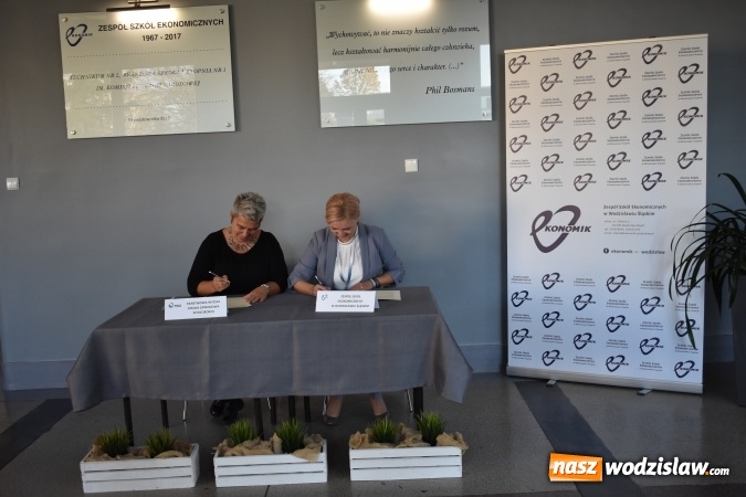 Zdjęcie w galerii na portalu naszwodzislaw.com: Ekonomik podpisał porozumienie o współpracy z Państwową Wyższą Szkołą Zawodową w Raciborzu wiadomości z regionu