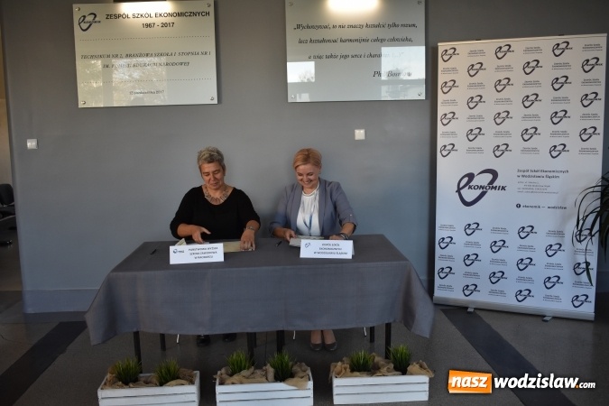 Zdjęcie w galerii na portalu naszwodzislaw.com: Ekonomik podpisał porozumienie o współpracy z Państwową Wyższą Szkołą Zawodową w Raciborzu wiadomości z regionu