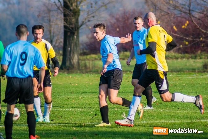 Zdjęcie w galerii na portalu naszwodzislaw.com: B klasa. W Zabełkowie strzelali w końcówkach wiadomości z regionu