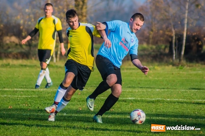 Zdjęcie w galerii na portalu naszwodzislaw.com: B klasa. W Zabełkowie strzelali w końcówkach wiadomości z regionu