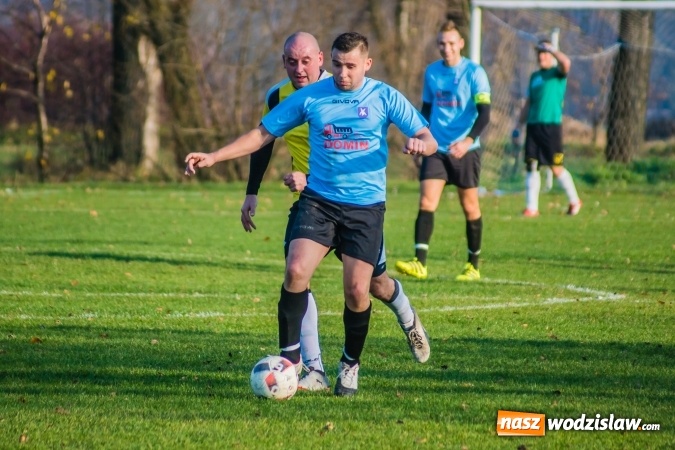 Zdjęcie w galerii na portalu naszwodzislaw.com: B klasa. W Zabełkowie strzelali w końcówkach wiadomości z regionu