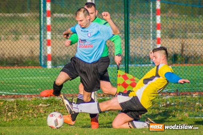 Zdjęcie w galerii na portalu naszwodzislaw.com: B klasa. W Zabełkowie strzelali w końcówkach wiadomości z regionu