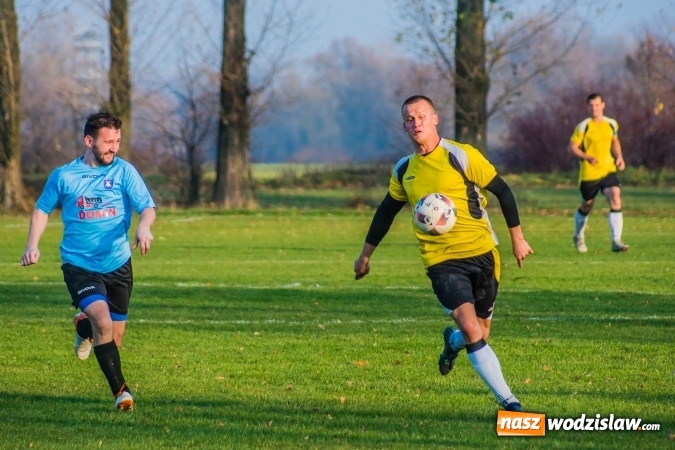 Zdjęcie w galerii na portalu naszwodzislaw.com: B klasa. W Zabełkowie strzelali w końcówkach wiadomości z regionu