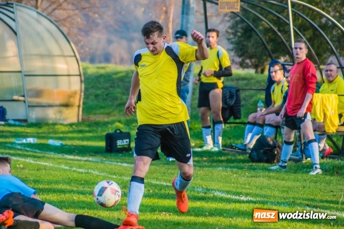 Zdjęcie w galerii na portalu naszwodzislaw.com: B klasa. W Zabełkowie strzelali w końcówkach wiadomości z regionu