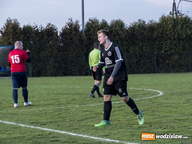 Zdjęcie w galerii na portalu naszwodzislaw.com: Markowice kontra Bełsznica. Wszystko rozegrało się w drugiej połowie wiadomości z regionu