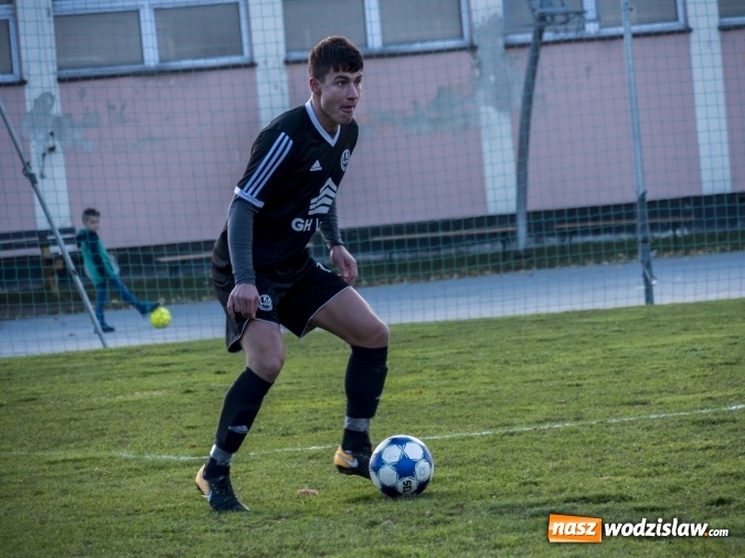 Zdjęcie w galerii na portalu naszwodzislaw.com: Markowice kontra Bełsznica. Wszystko rozegrało się w drugiej połowie wiadomości z regionu