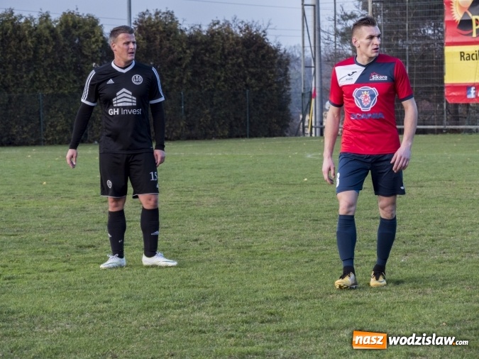 Zdjęcie w galerii na portalu naszwodzislaw.com: Markowice kontra Bełsznica. Wszystko rozegrało się w drugiej połowie wiadomości z regionu