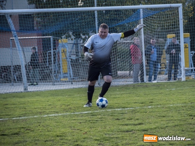 Zdjęcie w galerii na portalu naszwodzislaw.com: Markowice kontra Bełsznica. Wszystko rozegrało się w drugiej połowie wiadomości z regionu